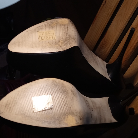 ALDO BLACK BOOTS - Picture 7 of 7